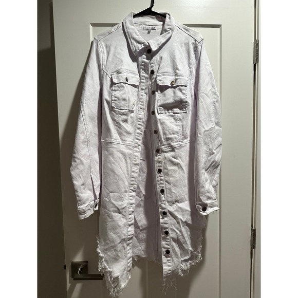 Fashion Nova Jackets & Blazers - Fashion Nova Womens 1X White Denim Longline Jacket Distressed Frayed Hem Sz L